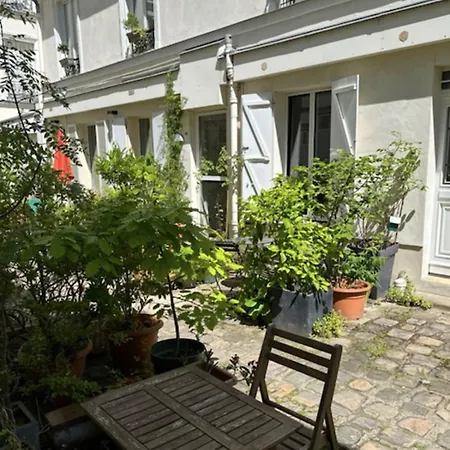 Pretty Cocoon With Private Courtyard * パリ